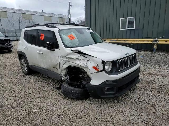 2017 Jeep Renegade - Image 11