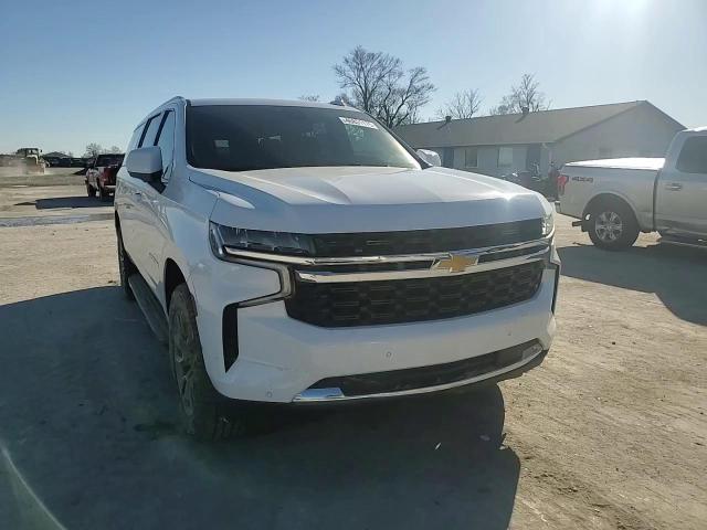 2022 Chevrolet Suburban - Image 11