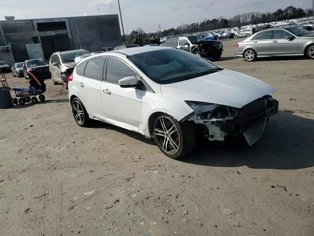 2018 Ford Focus - Image 11