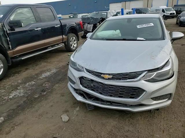 2017 Chevrolet Cruze - Image 10