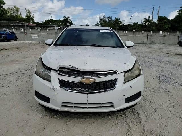 2013 Chevrolet Cruze - Image 13