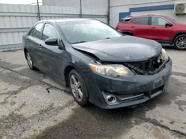 2012 Toyota Camry - Image 11