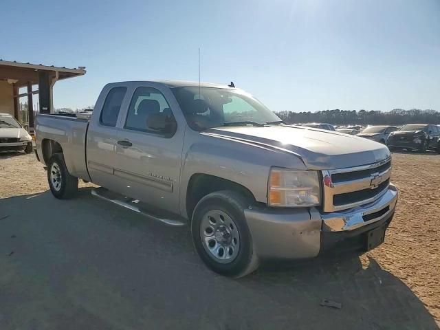 2009 Chevrolet Silverado - Image 10