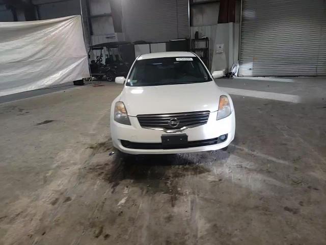 2009 Nissan Altima - Image 11