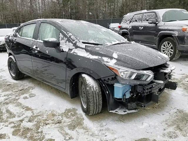 2021 Nissan Versa - Image 11