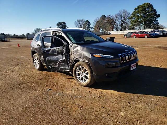 2016 Jeep Grand Cherokee - Image 12