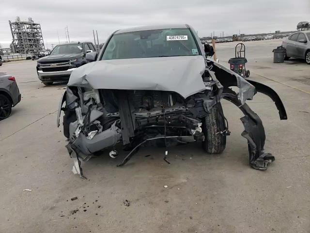 2020 Toyota Tacoma - Image 11