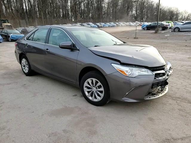 2015 Toyota Camry - Image 13