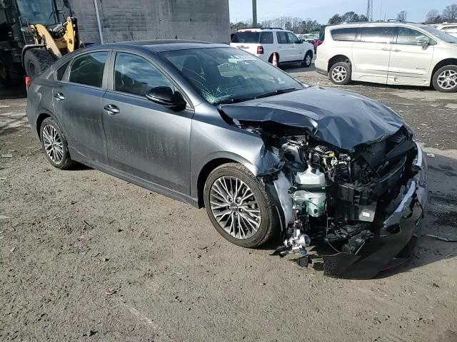 2024 Kia Forte - Image 10