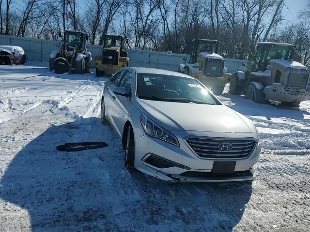 2015 Hyundai Sonata - Image 13