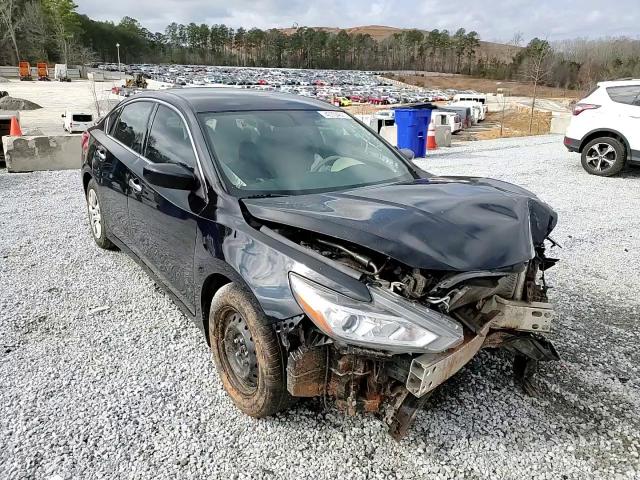 2017 Nissan Altima - Image 11
