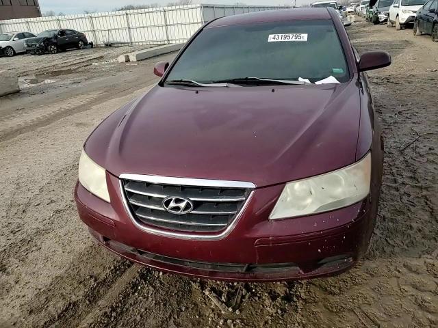 2009 Hyundai Sonata - Image 11