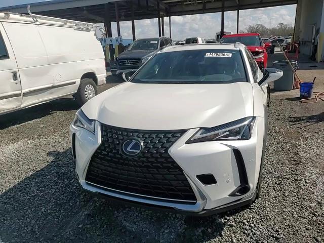 2021 Lexus UX - Image 14