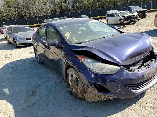 2013 Hyundai Elantra - Image 10
