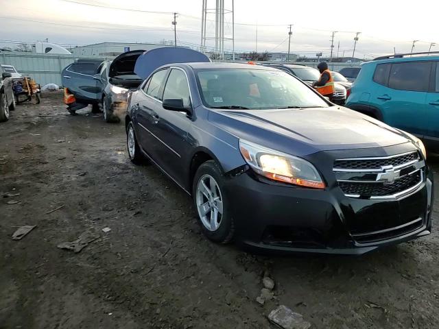 2013 Chevrolet Malibu - Image 13