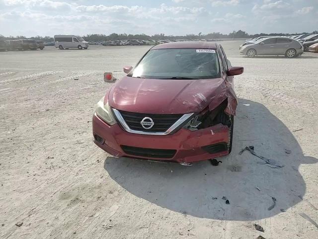 2016 Nissan Altima - Image 11