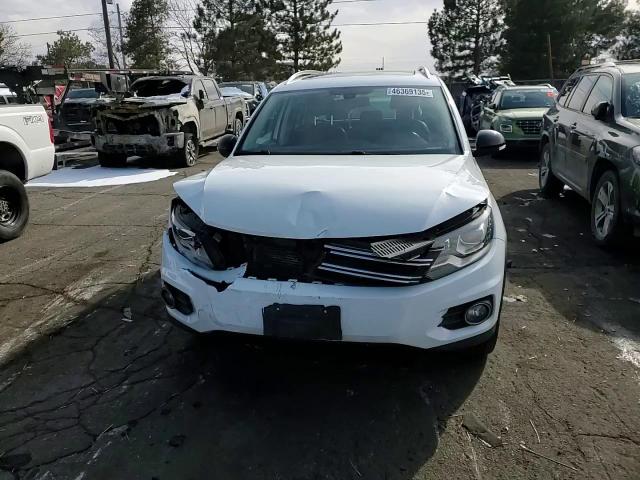 2017 Volkswagen Tiguan - Image 11