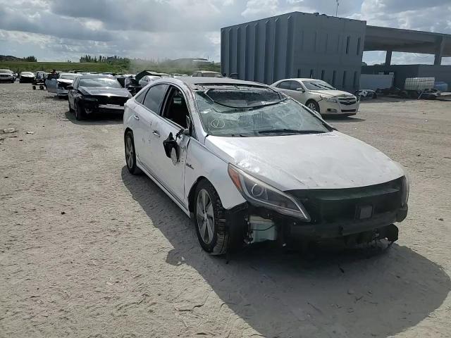 2016 Hyundai Sonata - Image 11