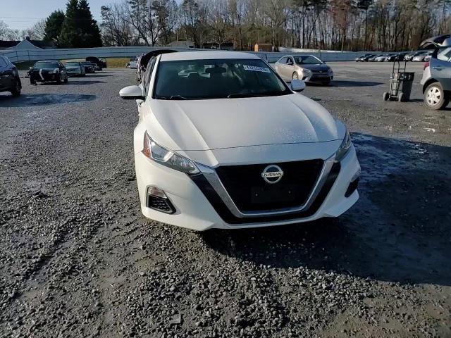 2020 Nissan Altima - Image 11
