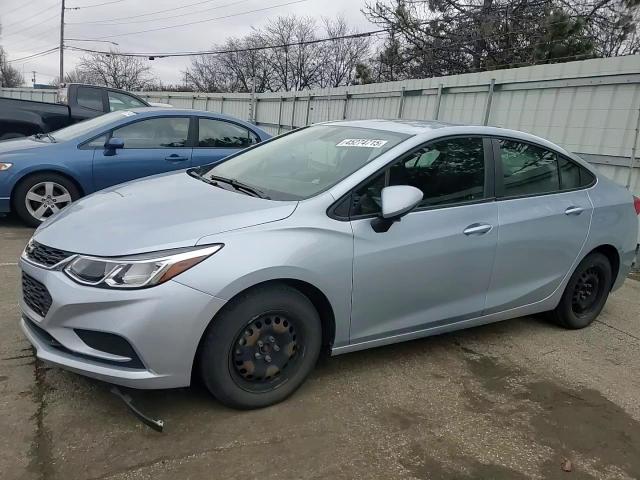 2018 Chevrolet Cruze - Image 11