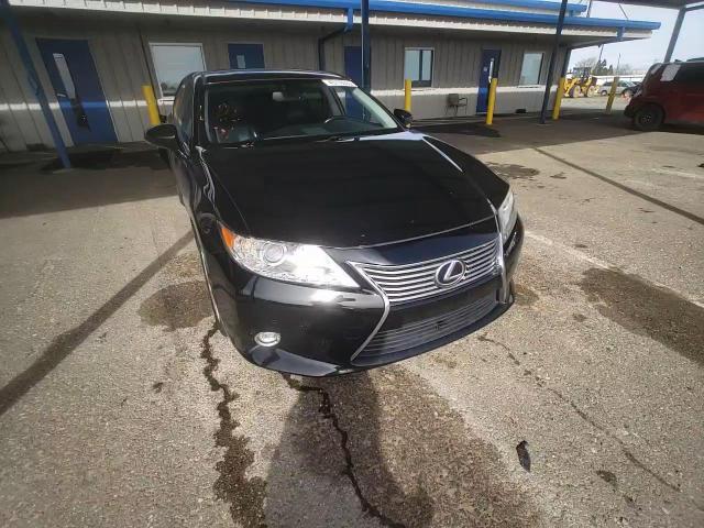 2014 Lexus ES - Image 11