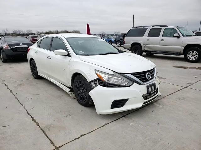 2017 Nissan Altima - Image 11