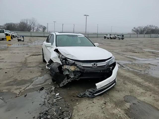 2017 Honda Accord - Image 11