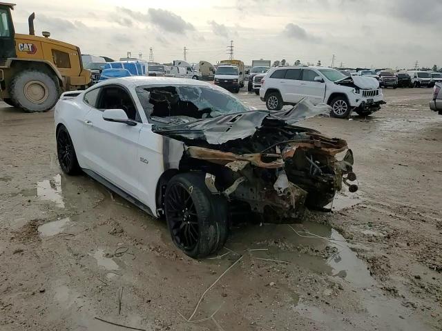 2021 Ford Mustang - Image 10