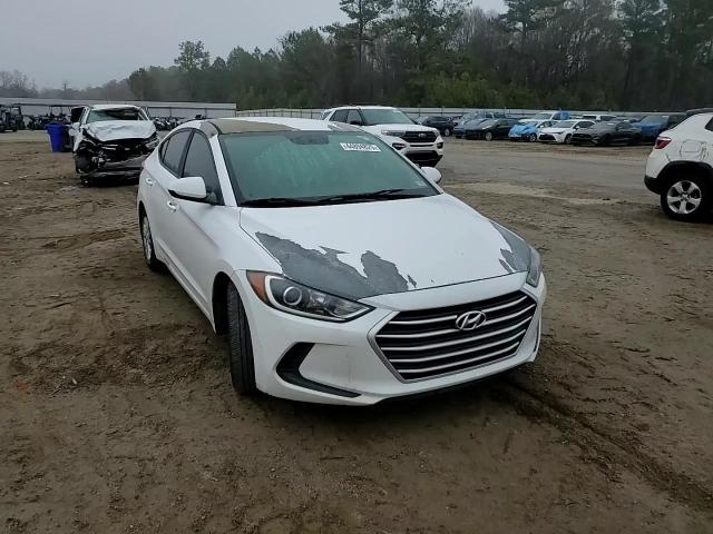 2018 Hyundai Elantra - Image 10