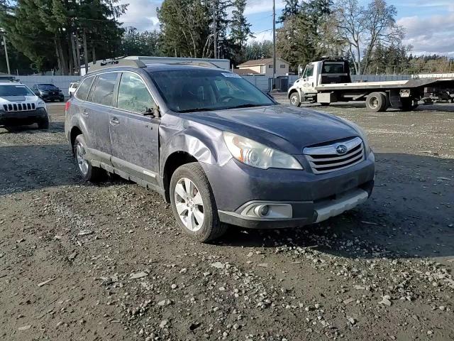 2011 Subaru Outback - Image 11