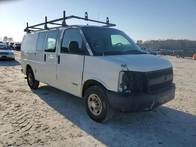 2004 Chevrolet Express - Image 11