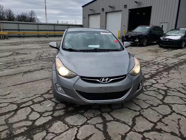 2013 Hyundai Elantra - Image 13