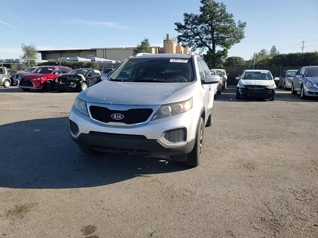 2012 Kia Sorento - Image 11