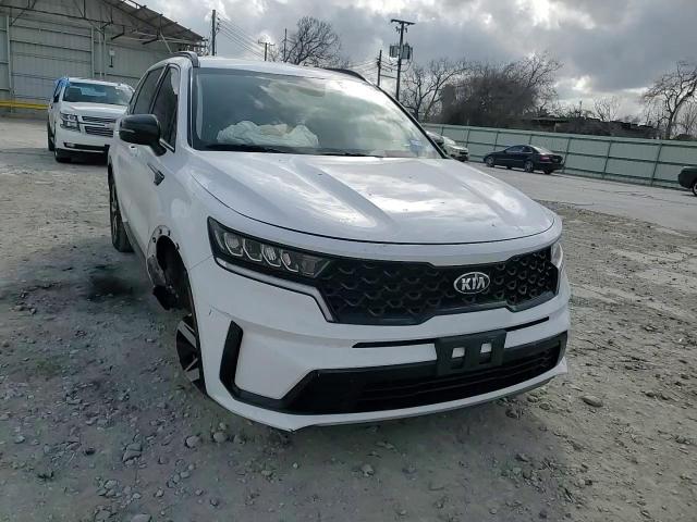 2021 Kia Sorento - Image 11