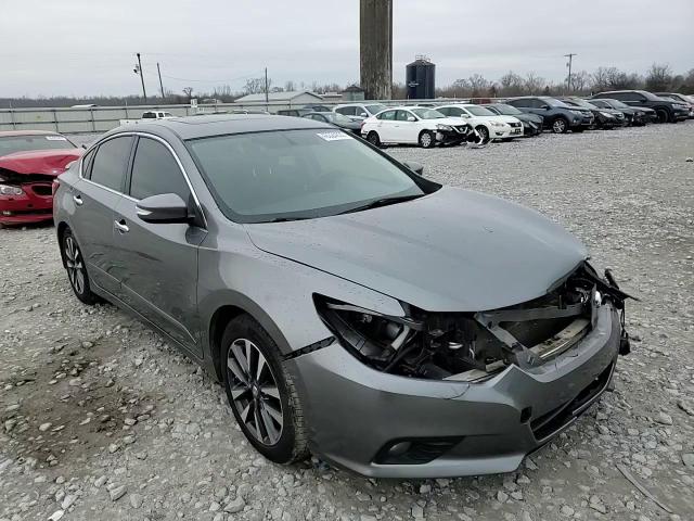 2016 Nissan Altima - Image 14