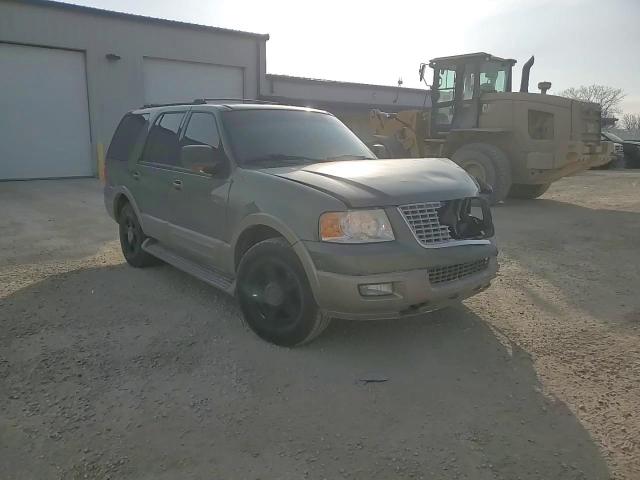 2004 Ford Expedition - Image 12
