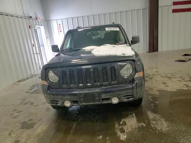 2017 Jeep Liberty (Patriot) - Image 12