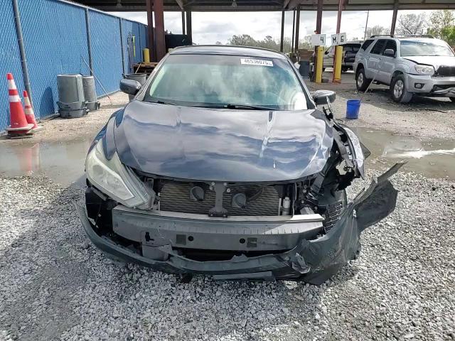 2017 Nissan Altima - Image 14