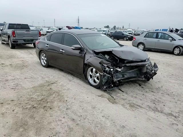 2013 Nissan Altima - Image 10