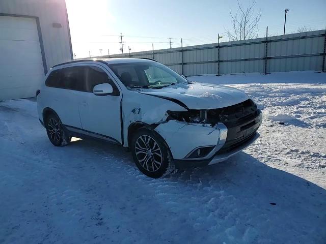 2016 Mitsubishi Outlander - Image 11