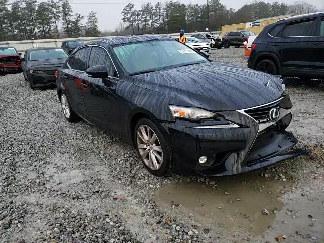 2016 Lexus IS - Image 13