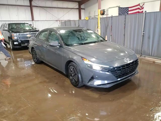 2023 Hyundai Elantra - Image 13