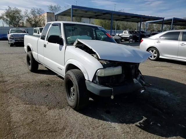 2003 Chevrolet S-10 Pickup - Image 11