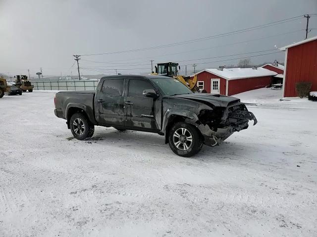 2019 Toyota Tacoma - Image 11