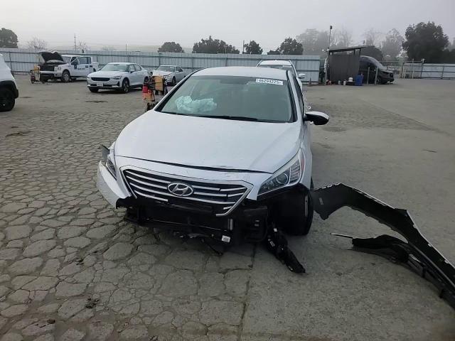 2015 Hyundai Sonata - Image 11