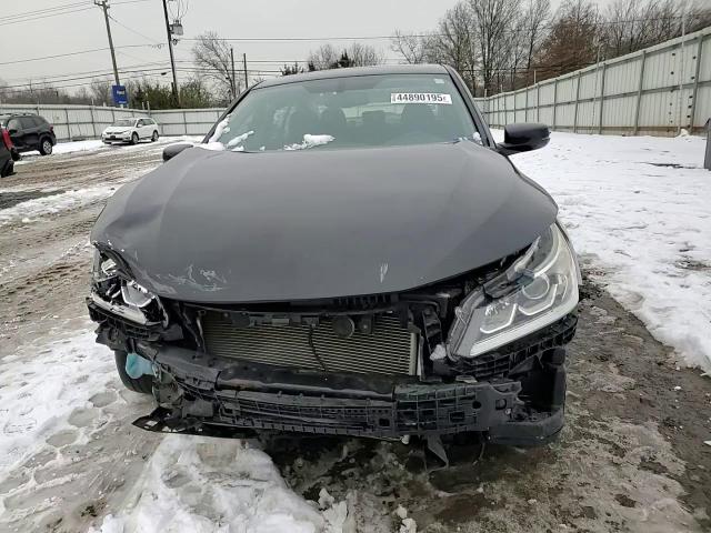 2017 Honda Accord - Image 11