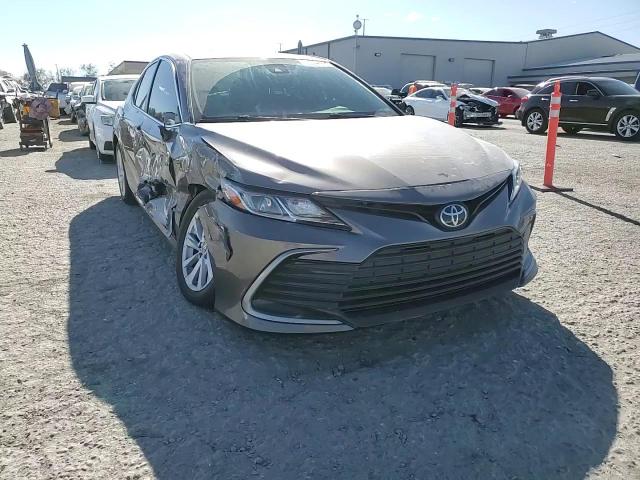 2021 Toyota Camry - Image 11