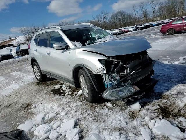 2017 Nissan Rogue - Image 11