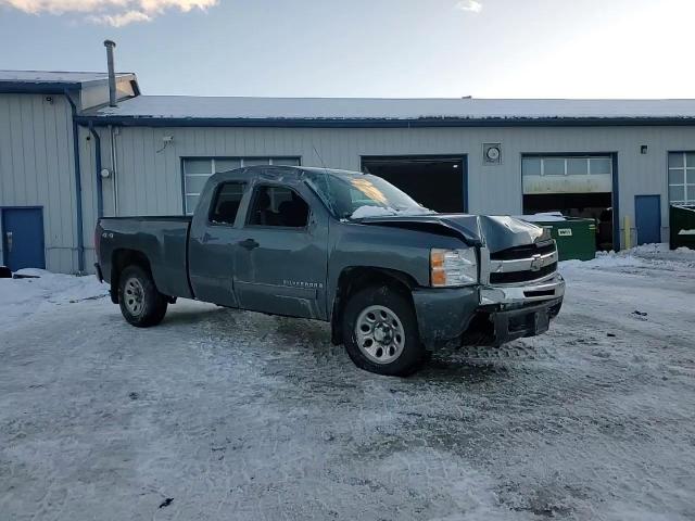 2009 Chevrolet Silverado - Image 10