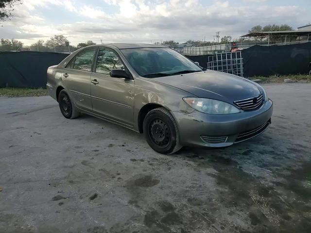 2006 Toyota Camry - Image 10